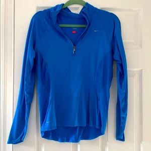 Women’s medium Nike dryfit pullover